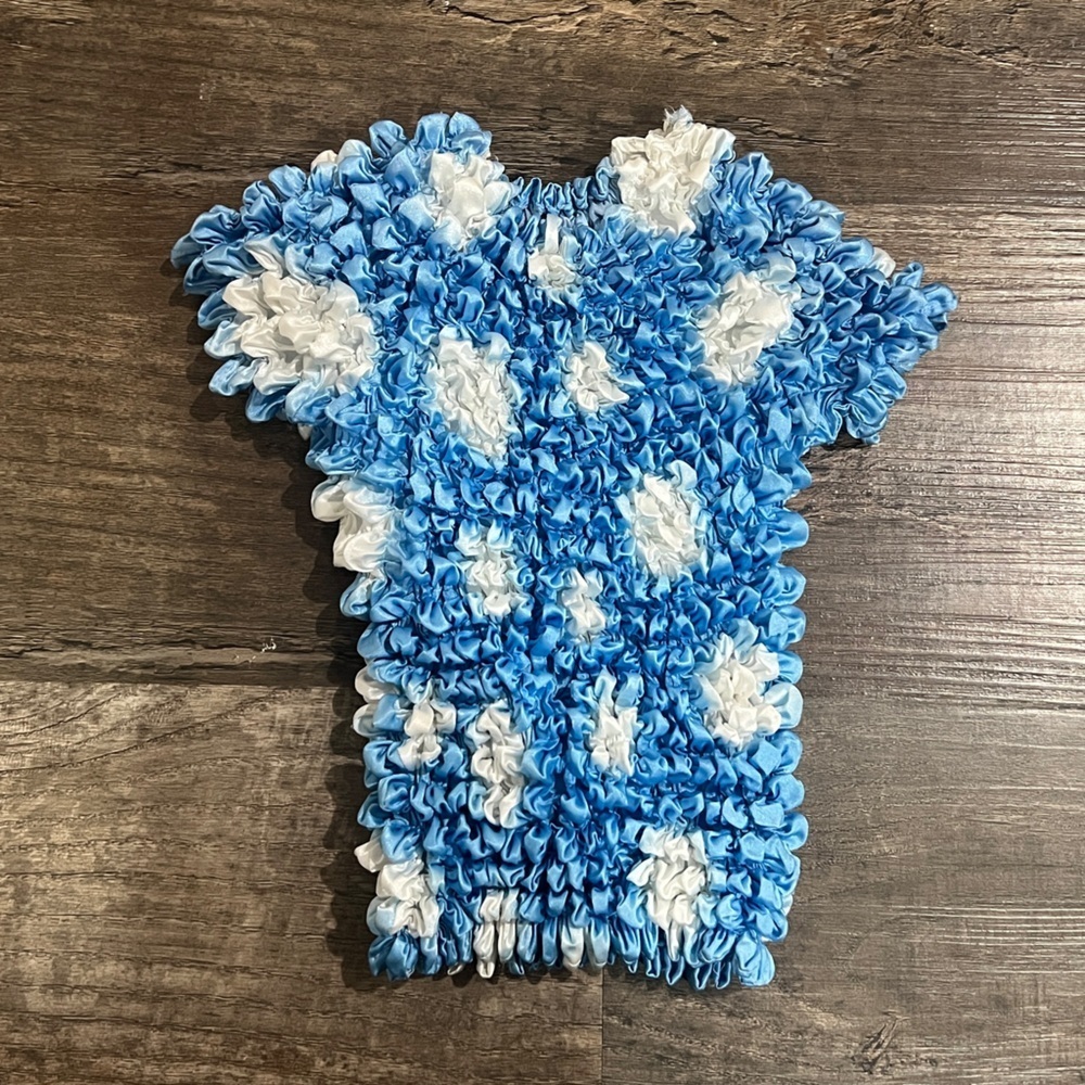 FINAL PRICE Vintage Blue and White Ruffled Knit Top